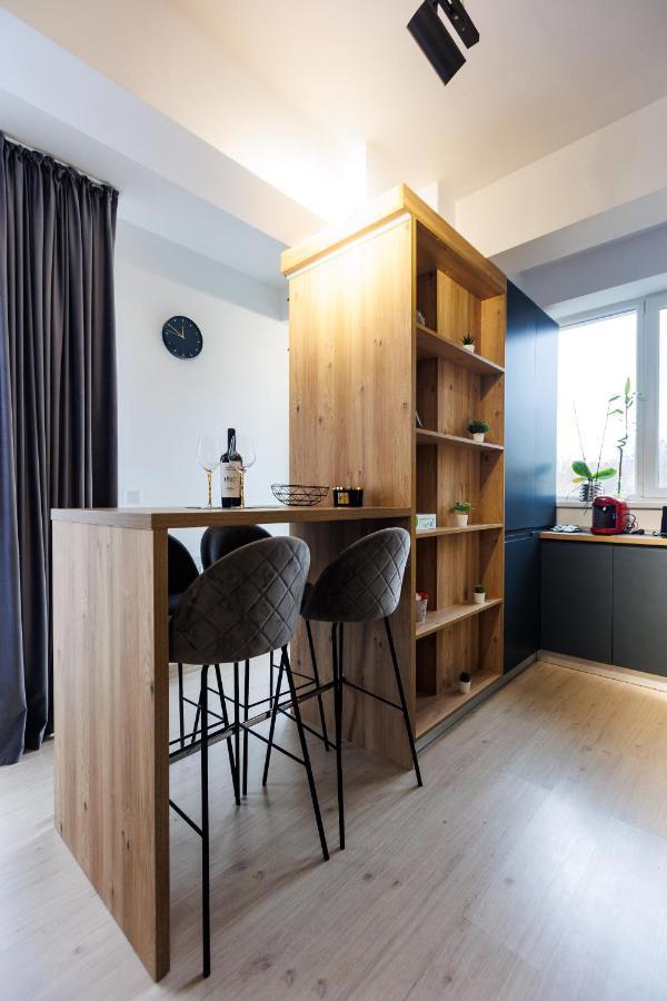 Touchdown Apartment Near Bucharest Airport Otopeni Exterior foto